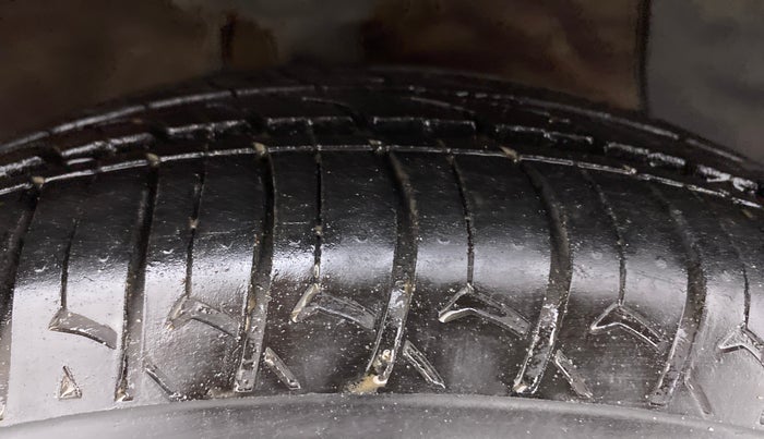 2018 Hyundai Xcent S 1.2, Petrol, Manual, 39,271 km, Right Front Tyre Tread