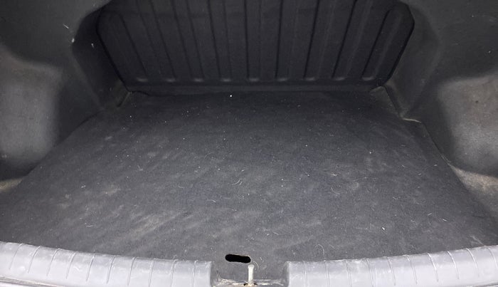 2018 Hyundai Xcent S 1.2, Petrol, Manual, 39,271 km, Boot Inside