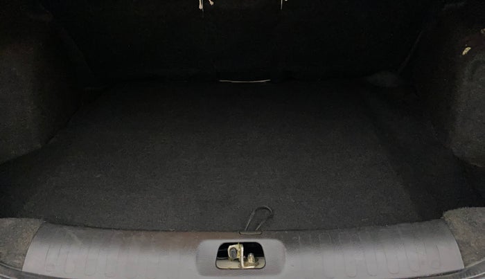 2014 Maruti Swift Dzire VXI, Petrol, Manual, 62,373 km, Boot Inside