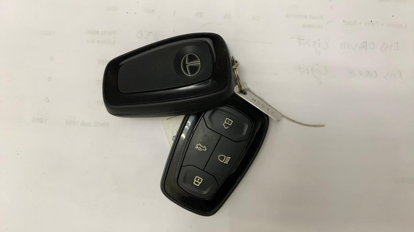2020 Tata ALTROZ XT PETROL, Petrol, Manual, 87,123 km, Key Close Up