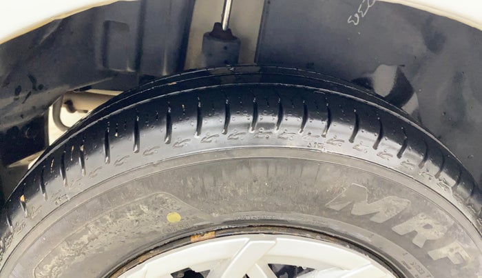 2014 Maruti Swift Dzire VXI, Petrol, Manual, 55,655 km, Right Rear Tyre Tread