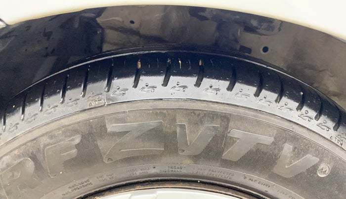 2014 Maruti Swift Dzire VXI, Petrol, Manual, 55,655 km, Left Front Tyre Tread