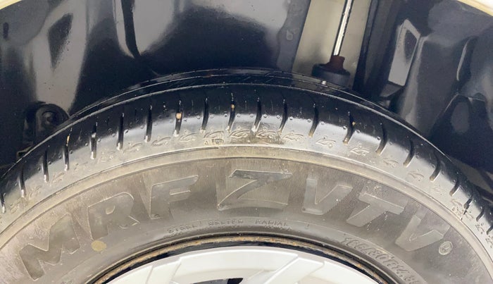 2014 Maruti Swift Dzire VXI, Petrol, Manual, 55,655 km, Left Rear Tyre Tread