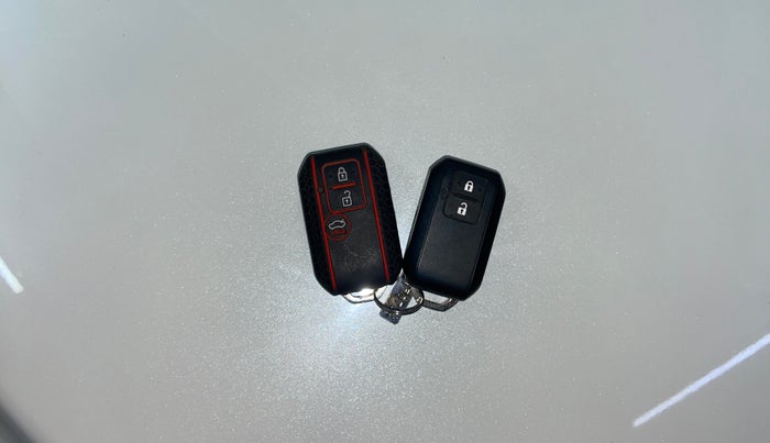 2025 Maruti FRONX ALPHA 1.0 TURBO MT, Petrol, Manual, 6,846 km, Key Close Up