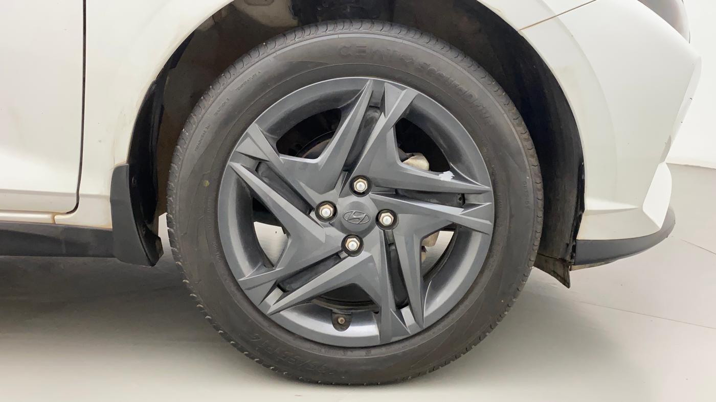 2021 Hyundai NEW I20 SPORTZ 1.2 MT DUAL TONE, Petrol, Manual, 32,732 km, Right Front Wheel