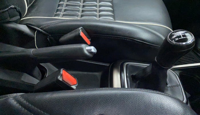 2017 Maruti IGNIS DELTA 1.2 K12, Petrol, Manual, 70,330 km, Gear Lever