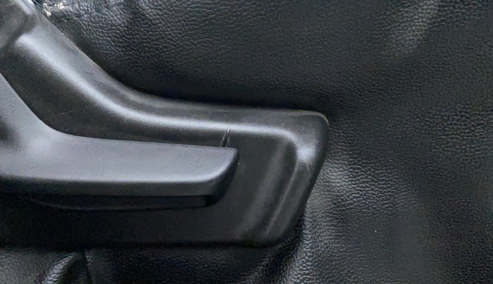 2017 Maruti IGNIS DELTA 1.2 K12, Petrol, Manual, 70,330 km, Driver Side Adjustment Panel