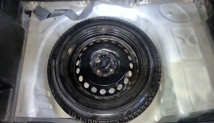 2018 Maruti Baleno DELTA PETROL 1.2, Petrol, Manual, 1,00,107 km, Spare Tyre