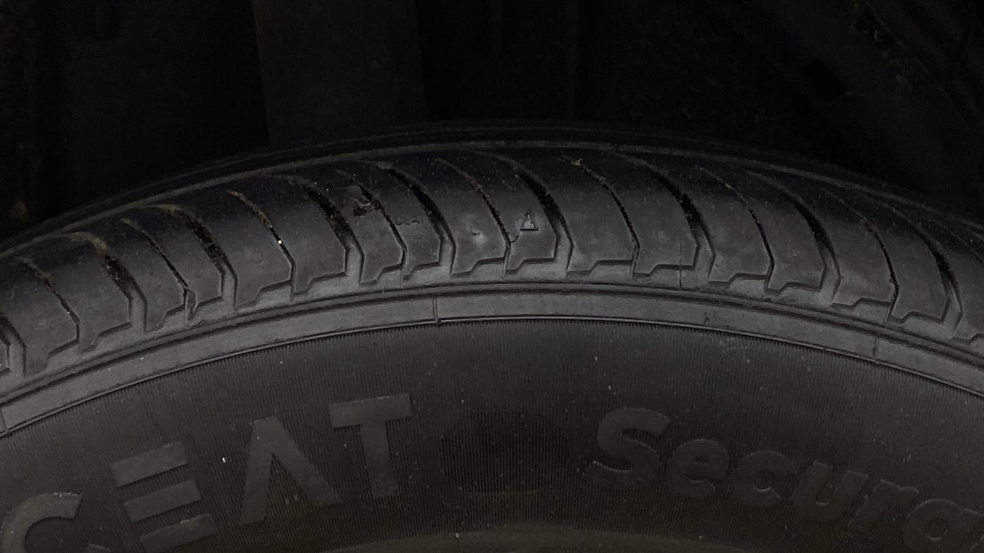 2023 Nissan MAGNITE XE, Petrol, Manual, 23,126 km, Right Rear Tyre Tread