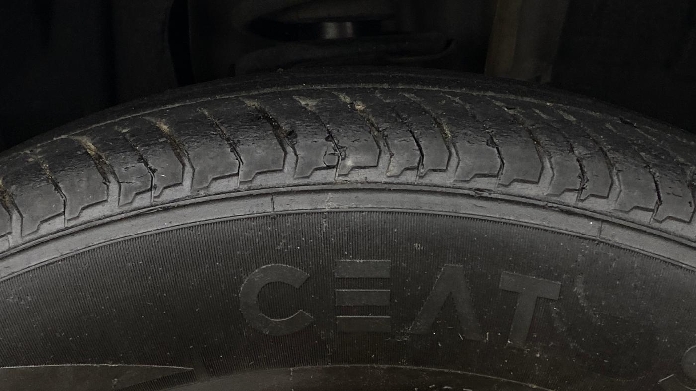 2023 Nissan MAGNITE XE, Petrol, Manual, 23,126 km, Right Front Tyre Tread