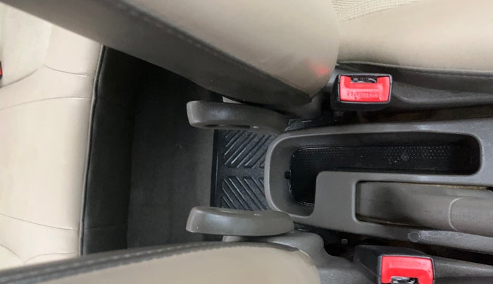 2015 Hyundai i10 SPORTZ 1.1, Petrol, Manual, 37,919 km, Driver Side Adjustment Panel