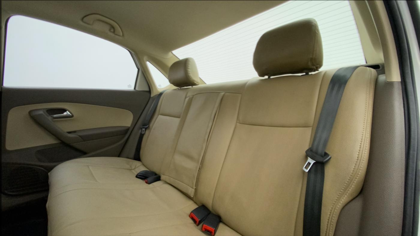 2014 Skoda Rapid 1.5 TDI CR AMBITION PLUS, Diesel, Manual, 83,171 km, Right Side Rear Door Cabin