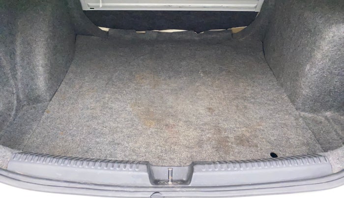 2014 Skoda Rapid 1.5 TDI CR AMBITION PLUS, Diesel, Manual, 83,171 km, Boot Inside