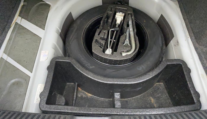 2014 Skoda Rapid 1.5 TDI CR AMBITION PLUS, Diesel, Manual, 83,171 km, Spare Tyre