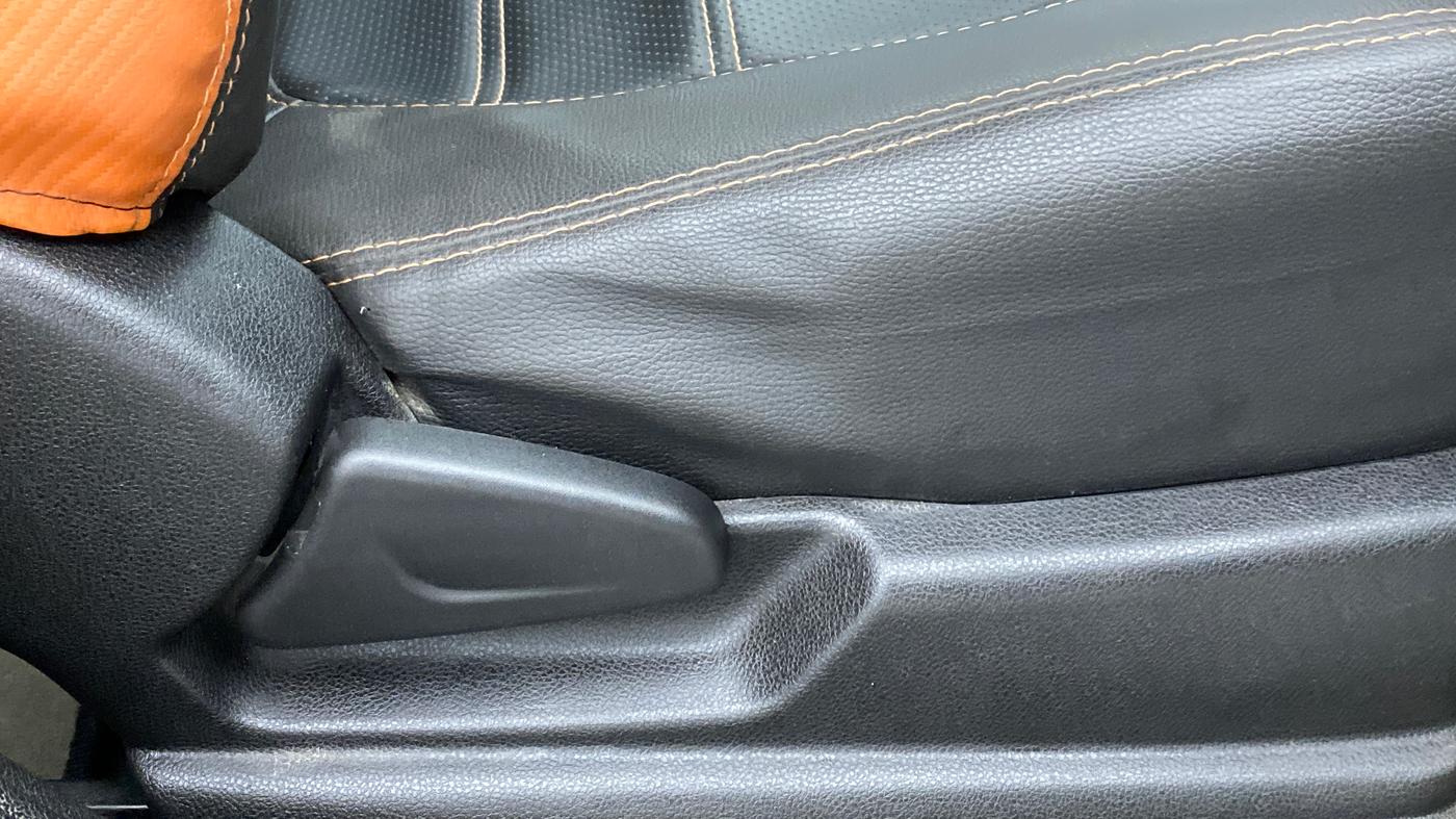 2018 Renault Kwid RXT 1.0 EASY-R  AT, Petrol, Automatic, 10,025 km, Driver Side Adjustment Panel