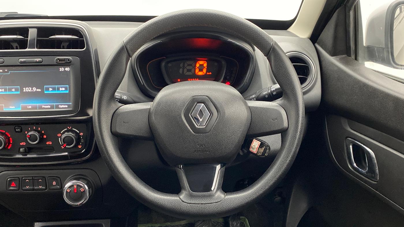 2018 Renault Kwid RXT 1.0 EASY-R  AT, Petrol, Automatic, 10,025 km, Steering Wheel Close Up