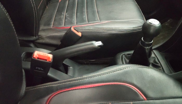 2013 Maruti Swift VXI, Petrol, Manual, 77,175 km, Gear Lever