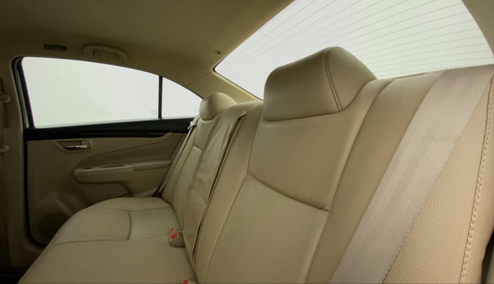 2016 Maruti Ciaz ZXI AT, Petrol, Automatic, 44,476 km, Right Side Rear Door Cabin