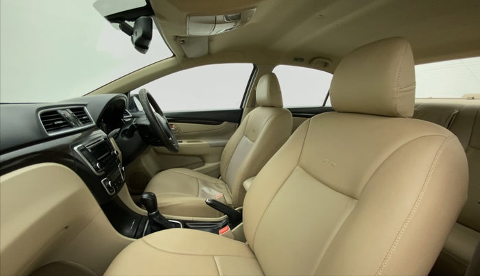 2016 Maruti Ciaz ZXI AT, Petrol, Automatic, 44,476 km, Right Side Front Door Cabin