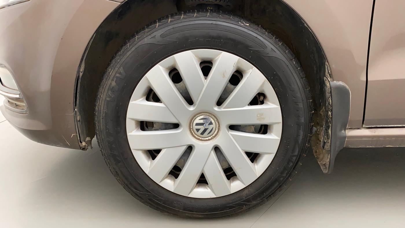 2016 Volkswagen Polo COMFORTLINE 1.2L, Petrol, Manual, 90,261 km, Left Front Wheel