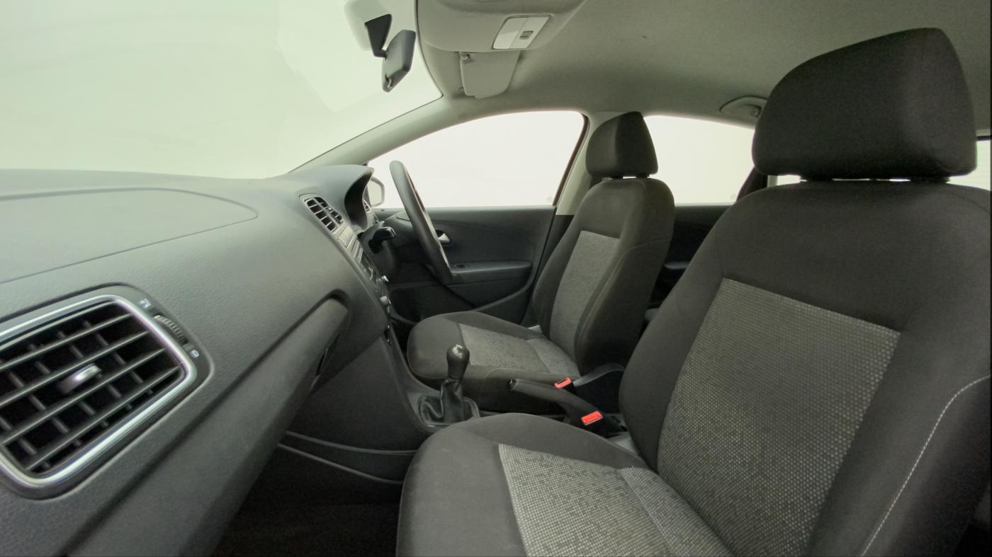 2016 Volkswagen Polo COMFORTLINE 1.2L, Petrol, Manual, 90,261 km, Right Side Front Door Cabin