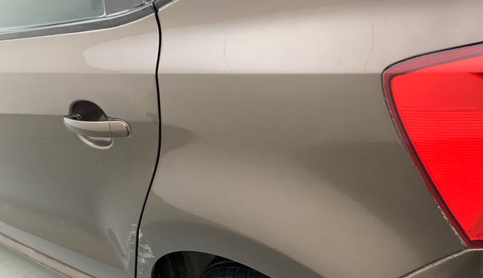 2016 Volkswagen Polo COMFORTLINE 1.2L, Petrol, Manual, 90,261 km, Left quarter panel - Paint has minor damage