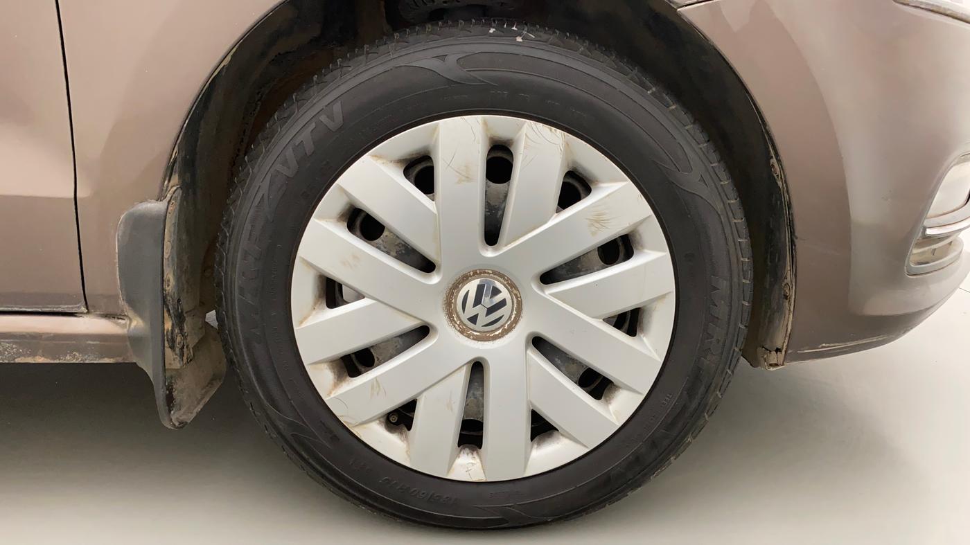 2016 Volkswagen Polo COMFORTLINE 1.2L, Petrol, Manual, 90,261 km, Right Front Wheel