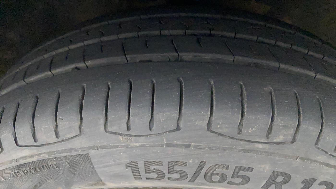 2015 Maruti Alto K10 VXI AMT, Petrol, Automatic, 41,464 km, Right Front Tyre Tread