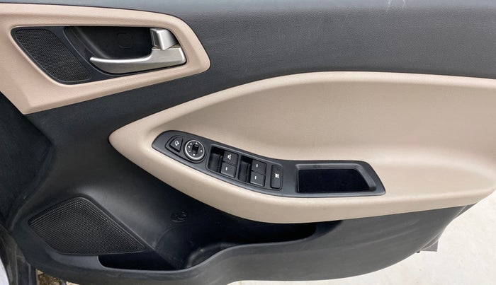 2019 Hyundai Elite i20 ASTA 1.2 (O), Petrol, Manual, 66,531 km, Driver Side Door Panels Control