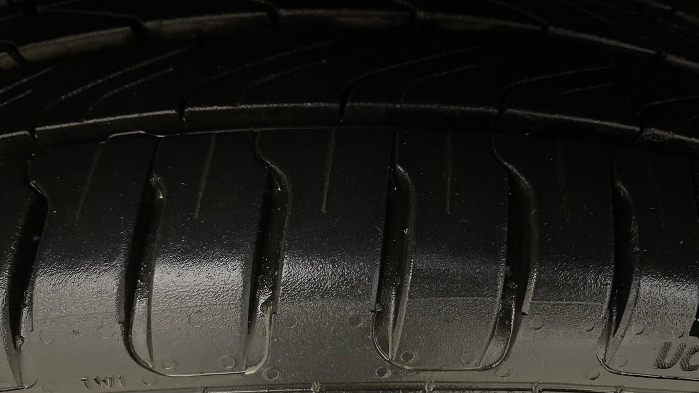 2019 Hyundai Elite i20 ASTA 1.2 (O), Petrol, Manual, 66,531 km, Left Front Tyre Tread