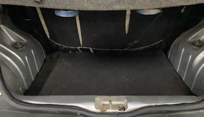 2018 Renault Kwid RXT 1.0, Petrol, Manual, 63,853 km, Boot Inside