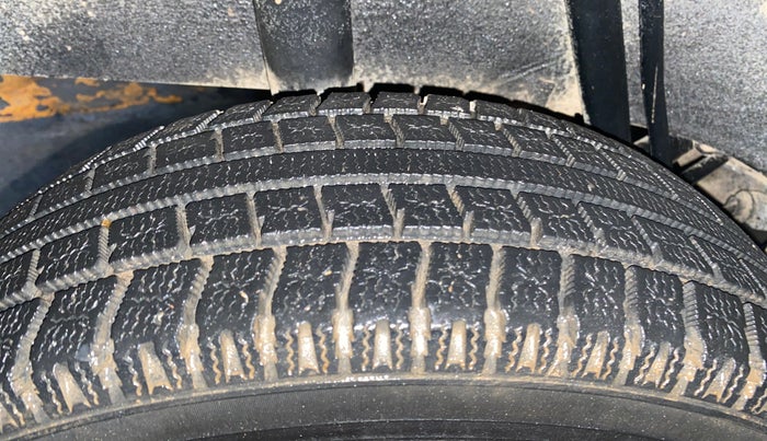 2018 Renault Kwid RXT 1.0, Petrol, Manual, 63,853 km, Right Rear Tyre Tread