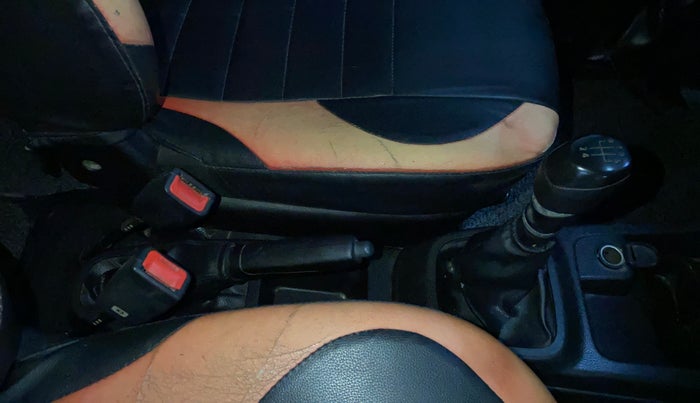 2018 Renault Kwid RXT 1.0, Petrol, Manual, 63,853 km, Gear Lever