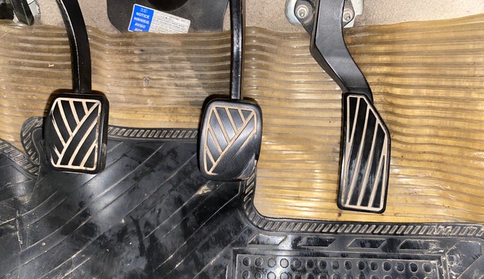 2013 Maruti Ertiga ZXI, Petrol, Manual, 85,295 km, Pedals