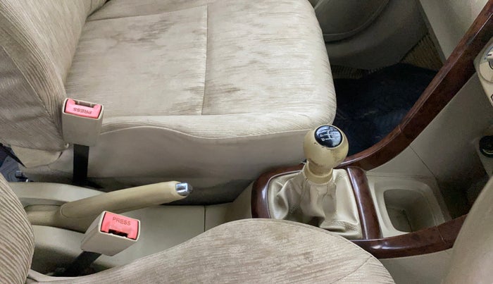 2013 Maruti Ertiga ZXI, Petrol, Manual, 85,295 km, Gear Lever