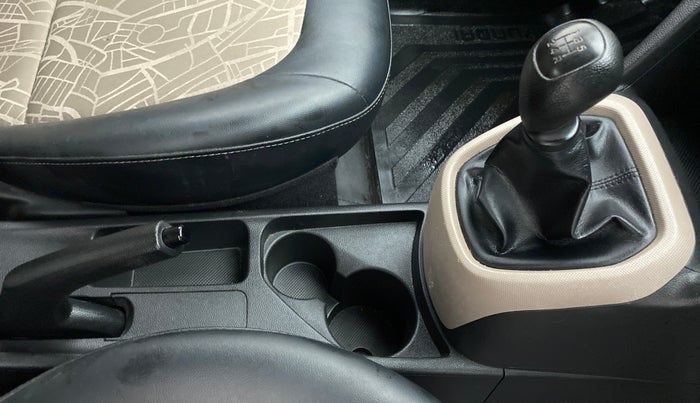 2019 Hyundai Grand i10 MAGNA 1.2 VTVT, Petrol, Manual, 23,398 km, Gear Lever