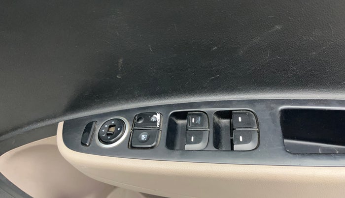 2015 Hyundai Grand i10 SPORTZ 1.2 KAPPA VTVT, Petrol, Manual, 71,943 km, Driver Side Door Panels Control