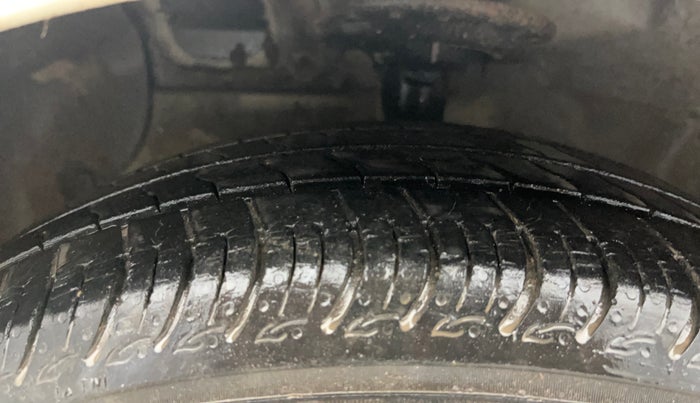 2015 Hyundai Grand i10 SPORTZ 1.2 KAPPA VTVT, Petrol, Manual, 71,943 km, Left Front Tyre Tread