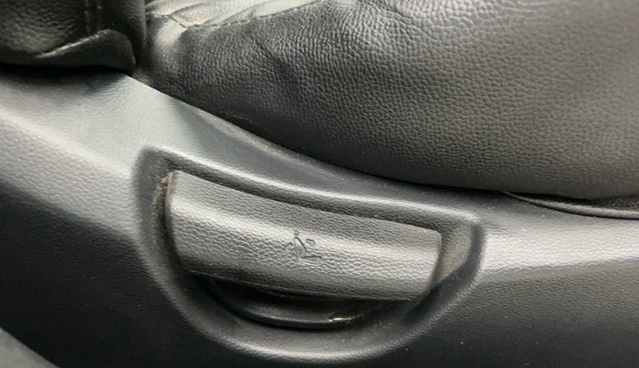 2015 Hyundai Grand i10 SPORTZ 1.2 KAPPA VTVT, Petrol, Manual, 71,943 km, Driver Side Adjustment Panel