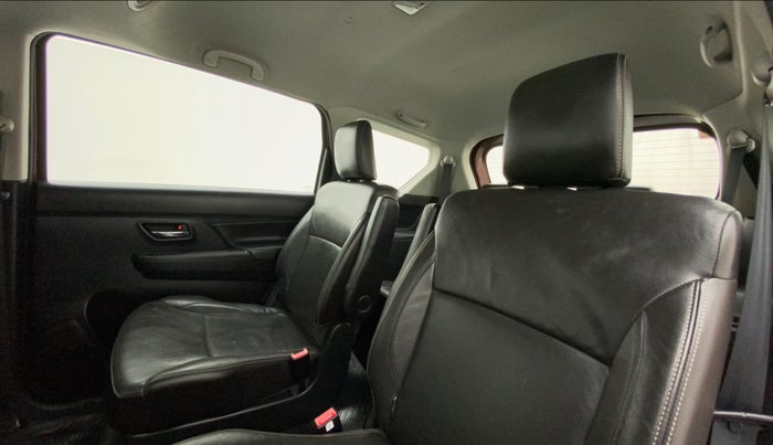 2019 Maruti XL6 ALPHA AT, Petrol, Automatic, 30,084 km, Right Side Rear Door Cabin