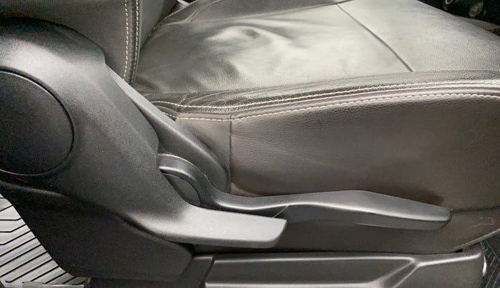 2019 Maruti XL6 ALPHA AT, Petrol, Automatic, 30,084 km, Driver Side Adjustment Panel