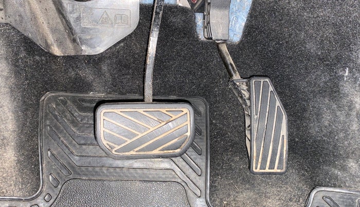 2019 Maruti XL6 ALPHA AT, Petrol, Automatic, 30,084 km, Pedals