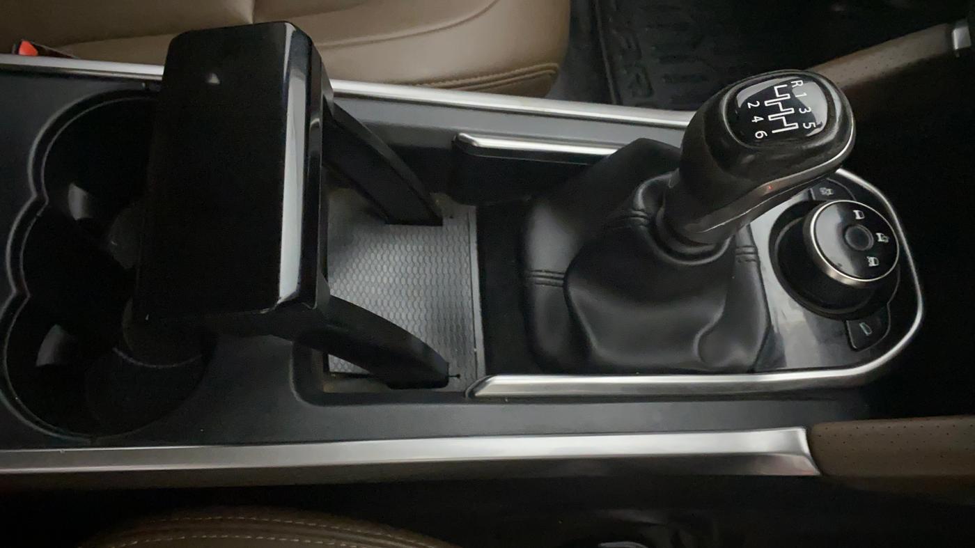 2019 Tata Harrier XZ 2.0L, Diesel, Manual, 77,988 km, Gear Lever