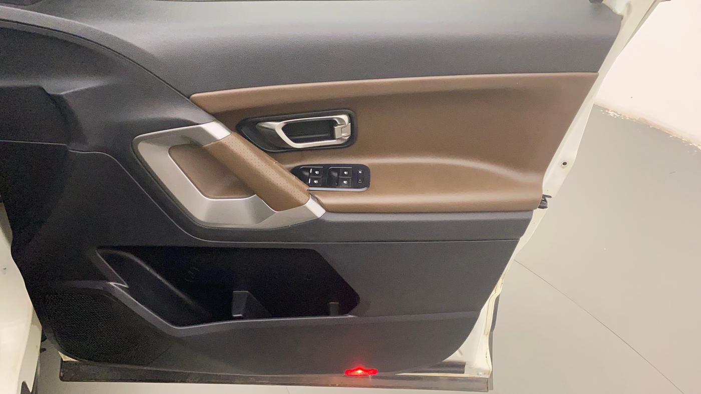 2019 Tata Harrier XZ 2.0L, Diesel, Manual, 77,988 km, Driver Side Door Panels Control