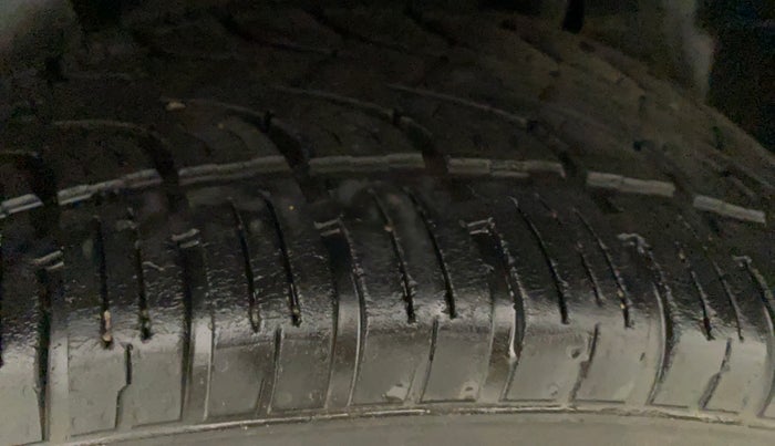 2019 Tata Harrier XZ 2.0L, Diesel, Manual, 77,988 km, Right Front Tyre Tread