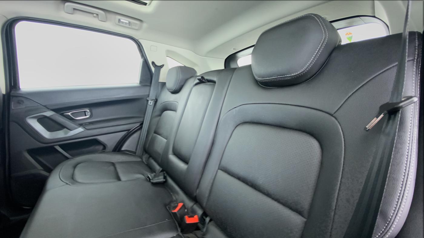 2021 Tata Harrier XZA+ DARK EDITION, Diesel, Automatic, 61,943 km, Right Side Rear Door Cabin