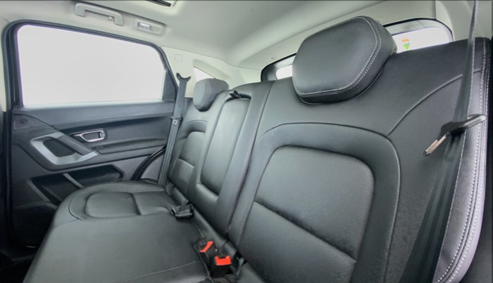2021 Tata Harrier XZA+ DARK EDITION, Diesel, Automatic, 61,943 km, Right Side Rear Door Cabin