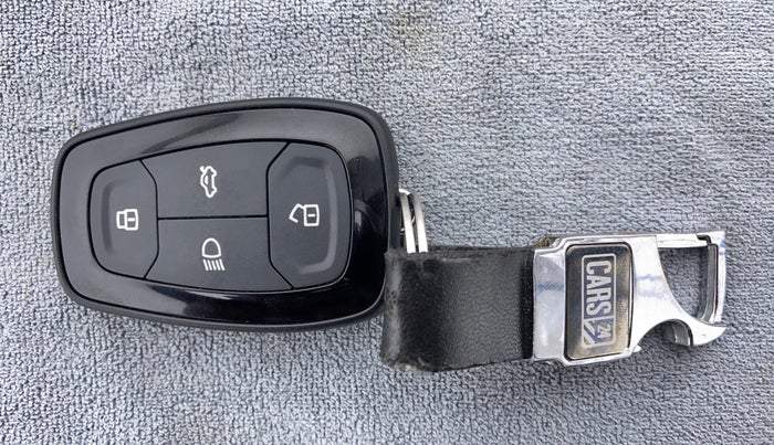 2021 Tata Harrier XZA+ DARK EDITION, Diesel, Automatic, 61,943 km, Key Close Up