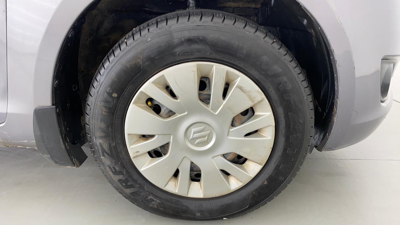 2013 Maruti Swift VXI D, Petrol, Manual, 69,954 km, Right Front Wheel