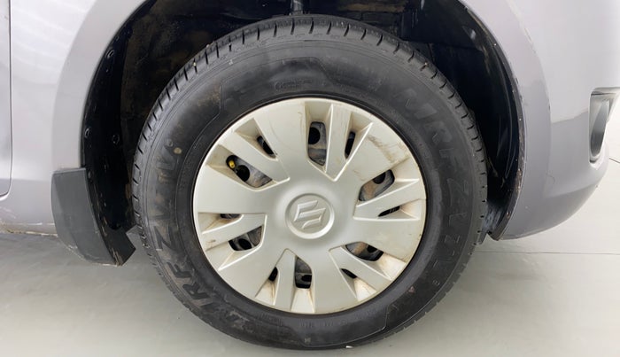 2013 Maruti Swift VXI D, Petrol, Manual, 69,954 km, Right Front Wheel